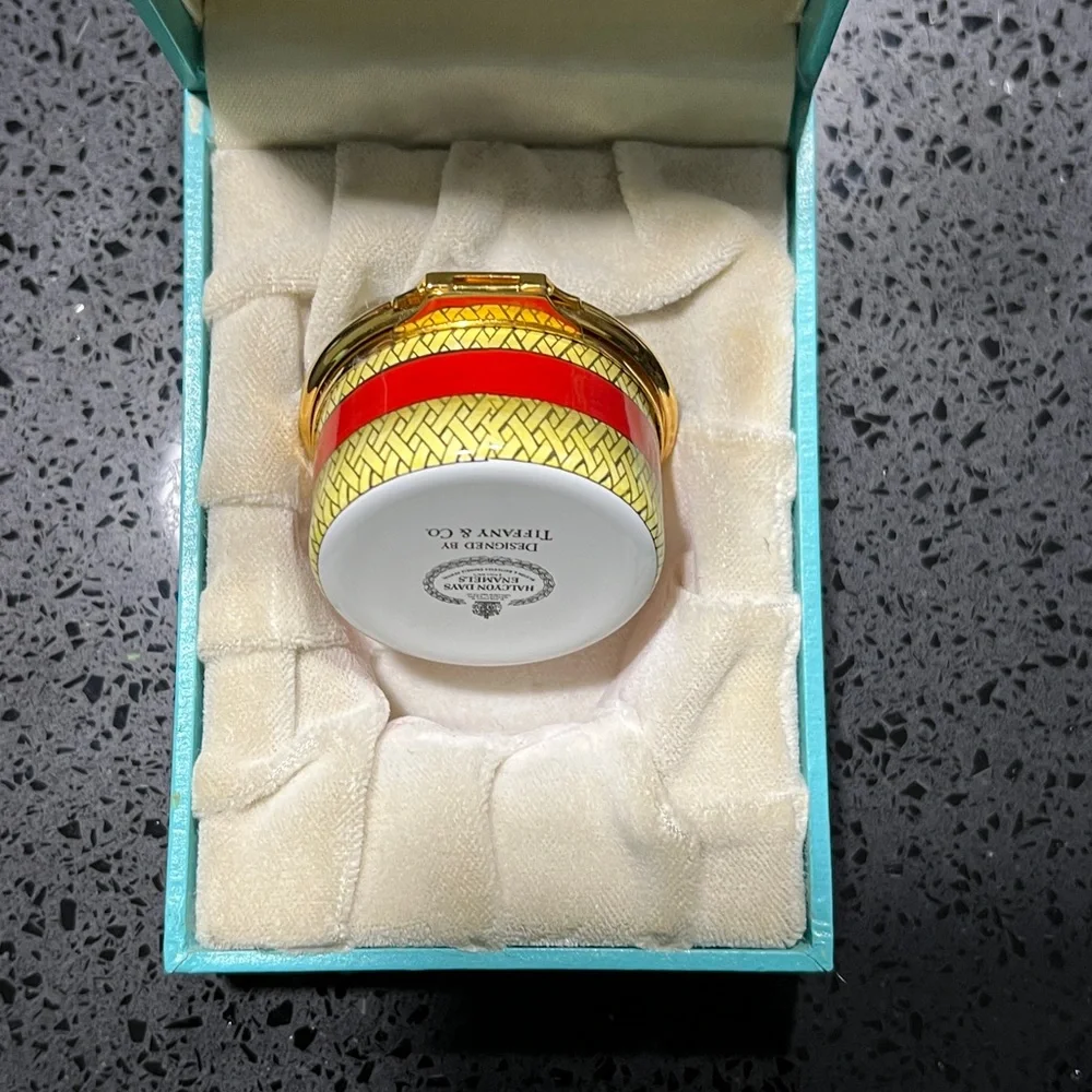 Happy‎ birthday trinket box
